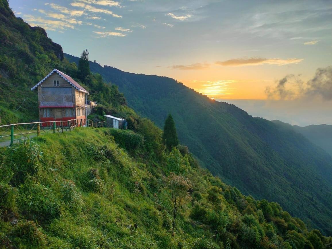 Chimney Farmstay Kurseong Exterior photo
